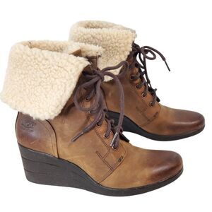UGG ZEA Wedge Boots Womens Size‎ 7/38 Waterproof Fur Shearling Brown 1008018